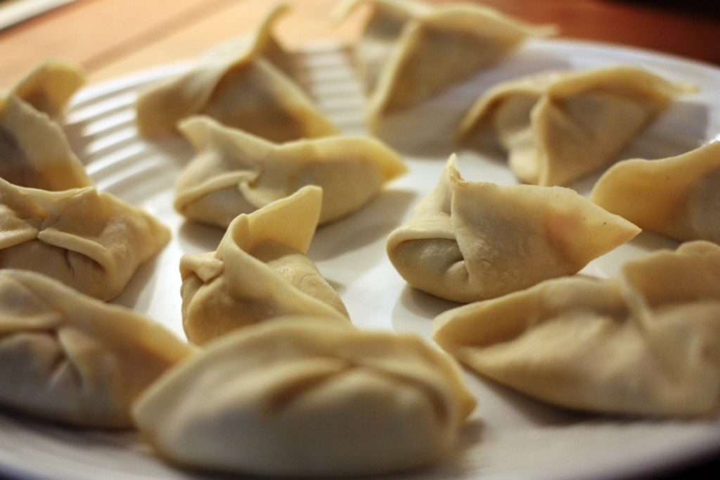 ravioli cinesi con la pasta fresca fatta in casa