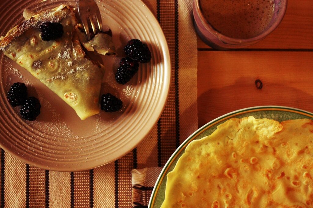 crêpe con crema di nocciole e more